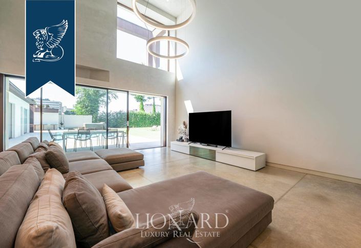 Image No.15-4 Bed Villa for sale