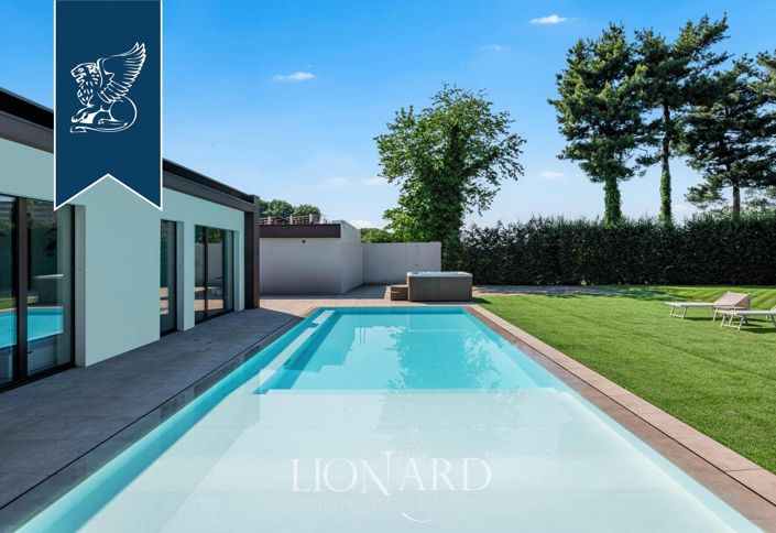 Image No.3-4 Bed Villa for sale