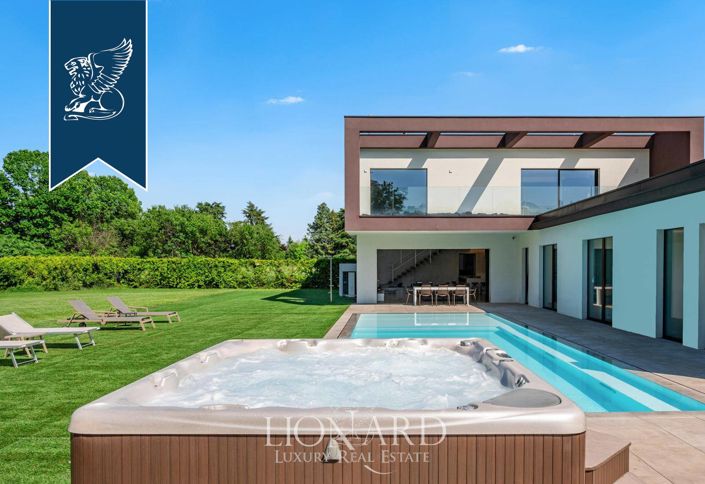 Image No.4-4 Bed Villa for sale