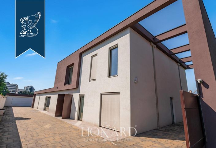 Image No.8-4 Bed Villa for sale