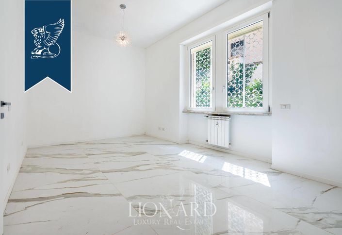 Image No.10-3 Bed Apartment for sale