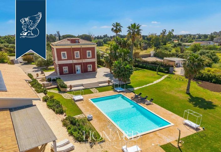 Image No.1-7 Bed Villa for sale