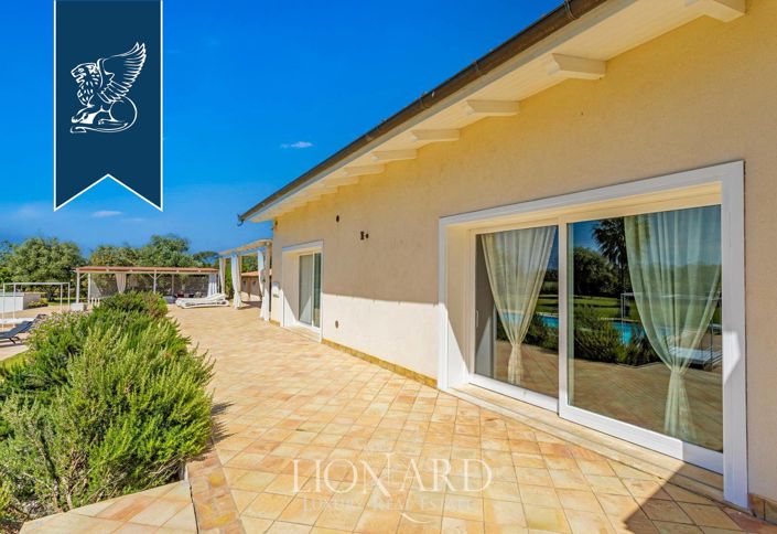 Image No.16-7 Bed Villa for sale