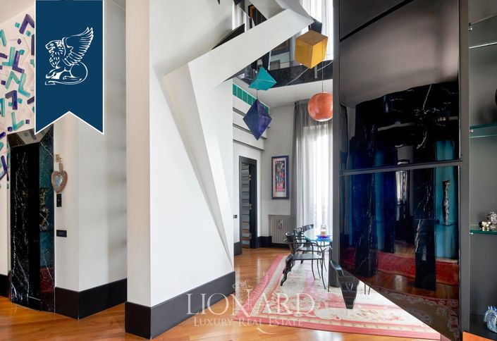 Image No.15-7 Bed Villa for sale