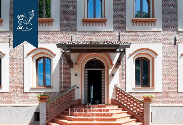 Image No.9-7 Bed Villa for sale