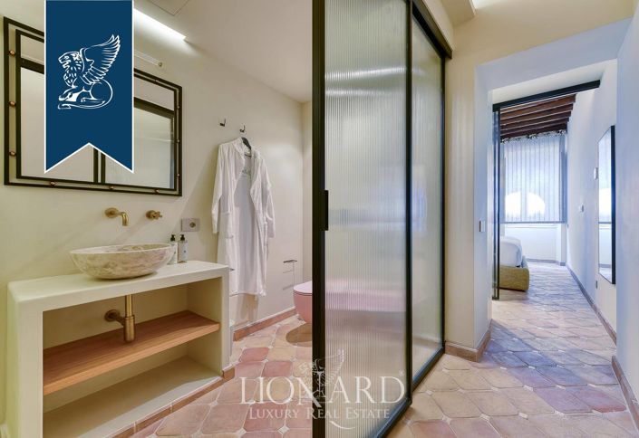 Image No.13-3 Bed Property for sale