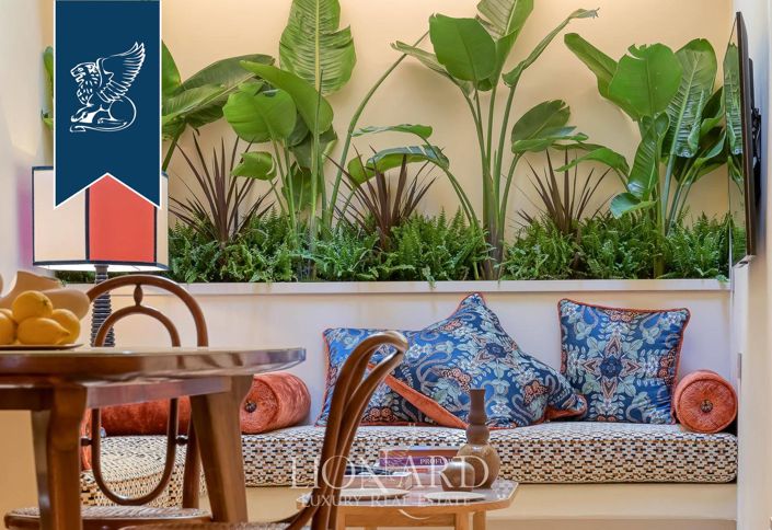 Image No.4-3 Bed Property for sale