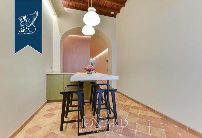 Image No.8-3 Bed Property for sale