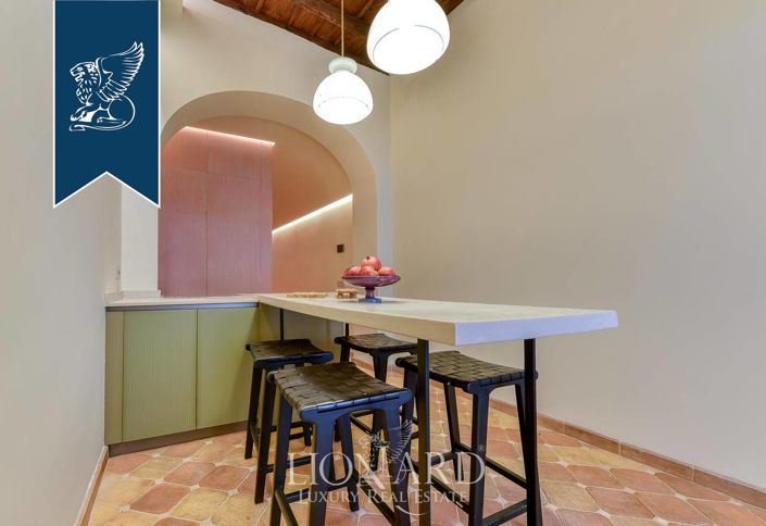 Image No.9-3 Bed Property for sale