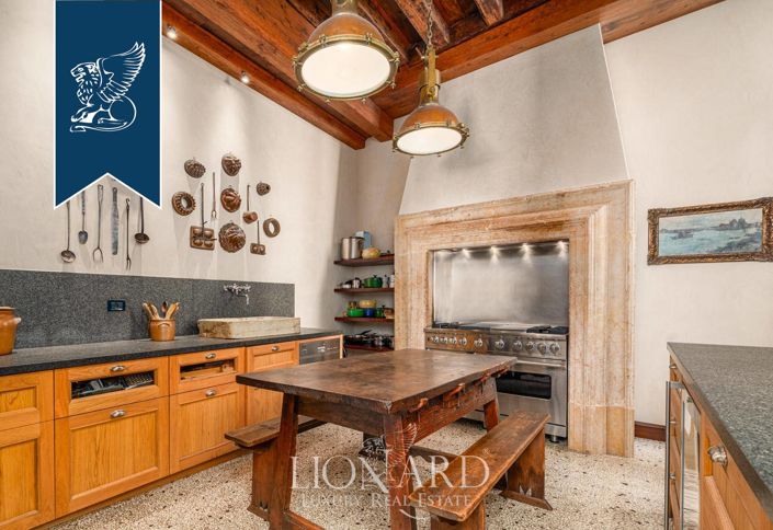 Image No.12-4 Bed Apartment for sale