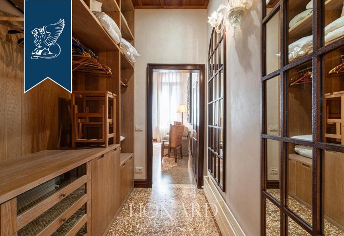 Image No.20-4 Bed Apartment for sale