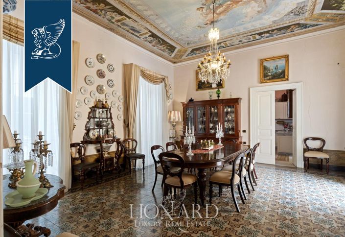 Image No.12-15 Bed Property for sale