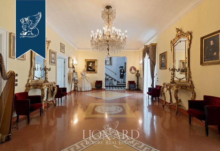 Image No.2-15 Bed Property for sale