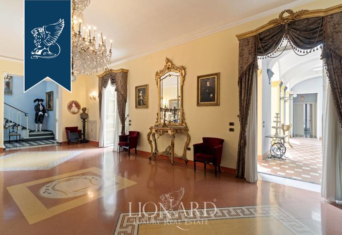 Image No.3-15 Bed Property for sale