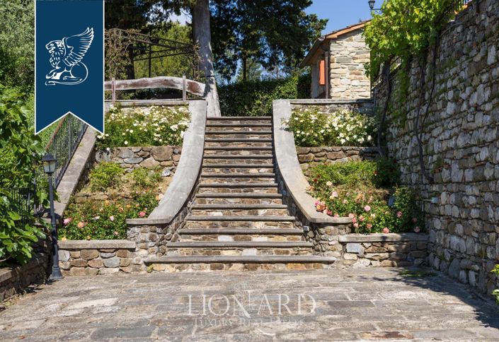 Image No.12-15 Bed Country House for sale