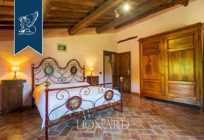 Image No.19-15 Bed Country House for sale