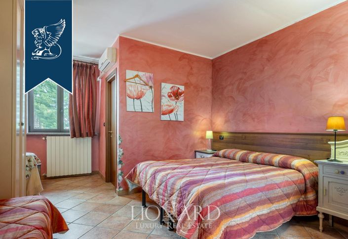 Image No.17-13 Bed Hotel for sale