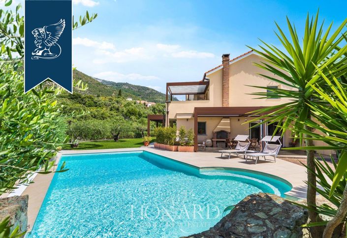 Image No.3-6 Bed Villa for sale