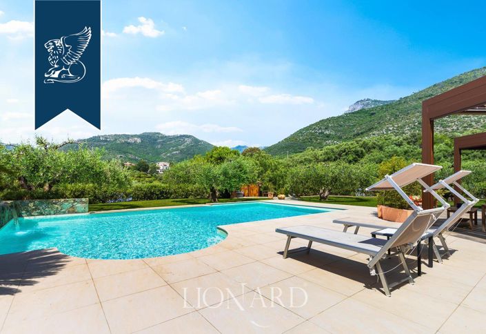 Image No.4-6 Bed Villa for sale