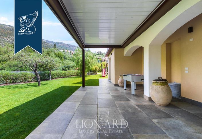 Image No.8-6 Bed Villa for sale