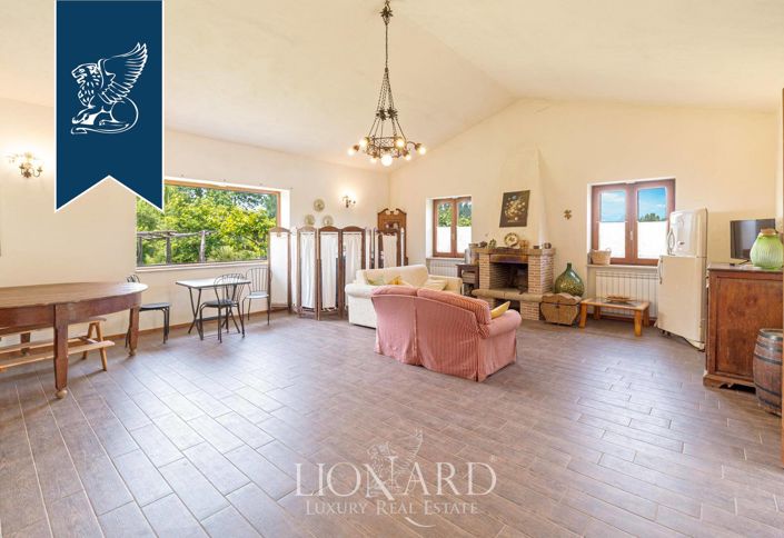 Image No.19-6 Bed Villa for sale