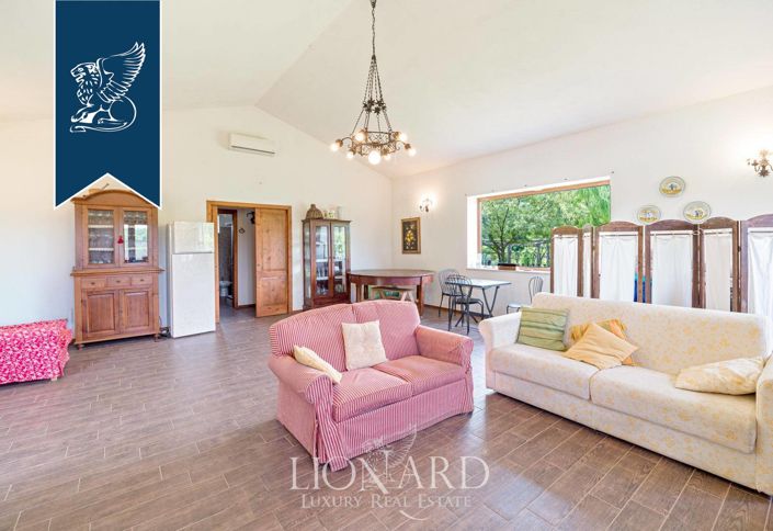 Image No.20-6 Bed Villa for sale