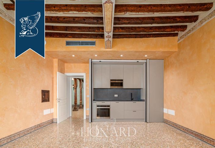 Image No.12-4 Bed Apartment for sale