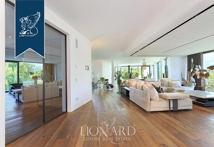 Image No.11-6 Bed Villa for sale