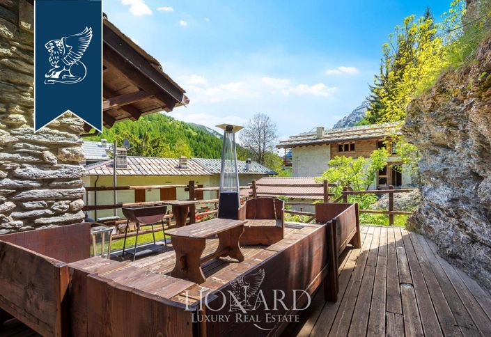 Image No.4-6 Bed Villa for sale