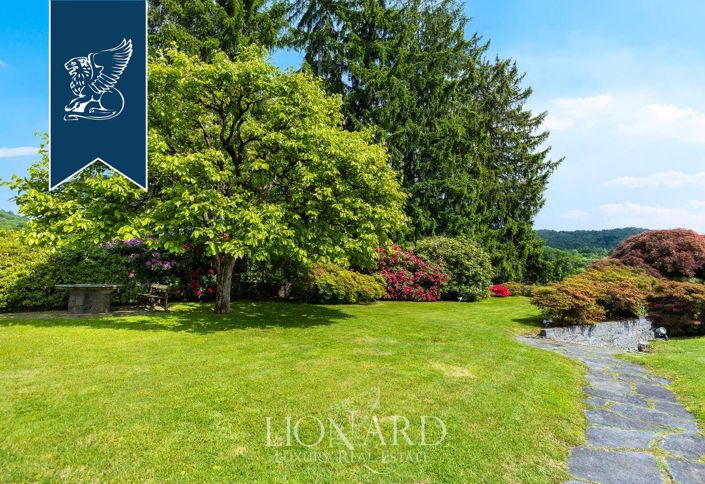 Image No.11-8 Bed Villa for sale