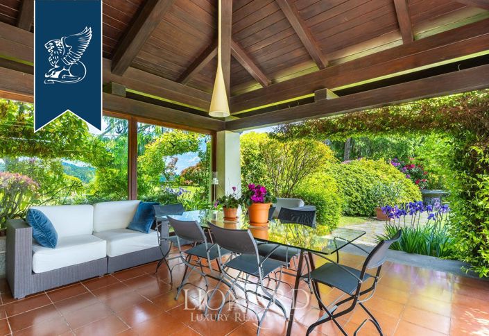 Image No.14-8 Bed Villa for sale