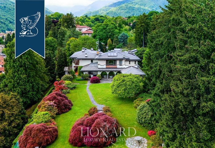 Image No.2-8 Bed Villa for sale