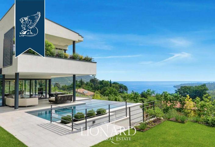 Image No.1-9 Bed Villa for sale