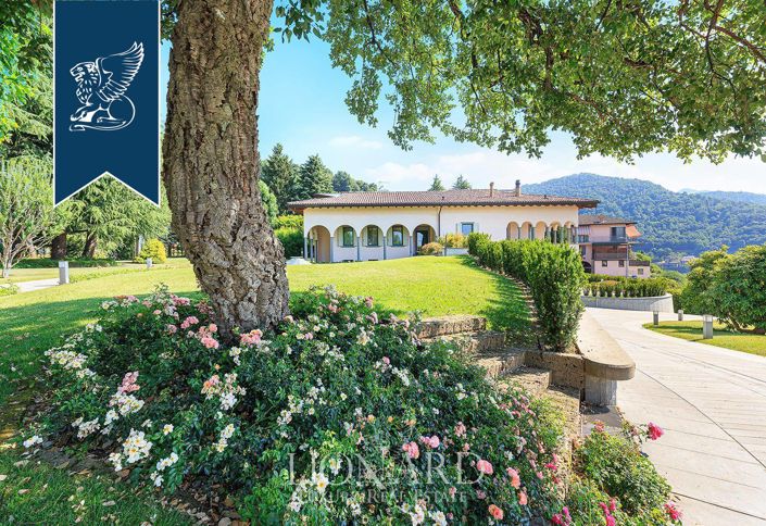 Image No.6-5 Bed Villa for sale