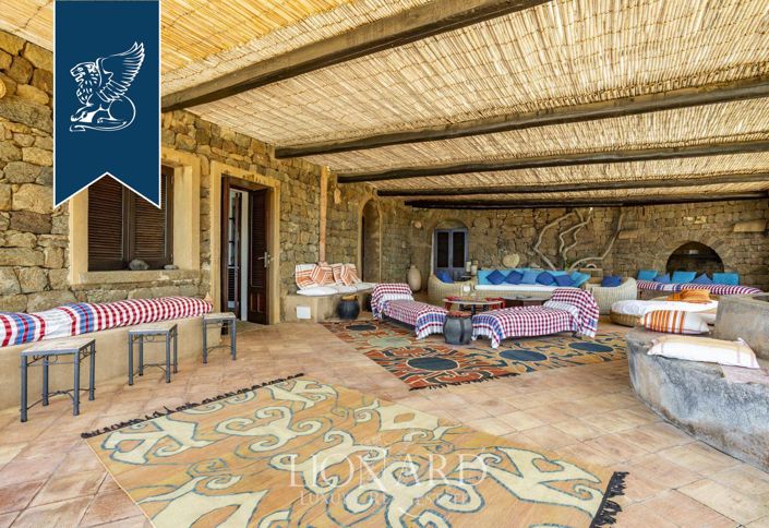 Image No.17-5 Bed Villa for sale