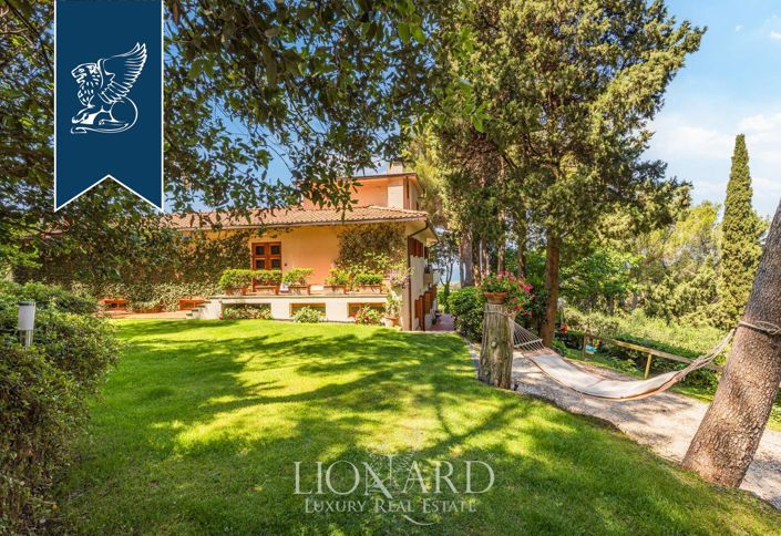 Image No.15-8 Bed Villa for sale