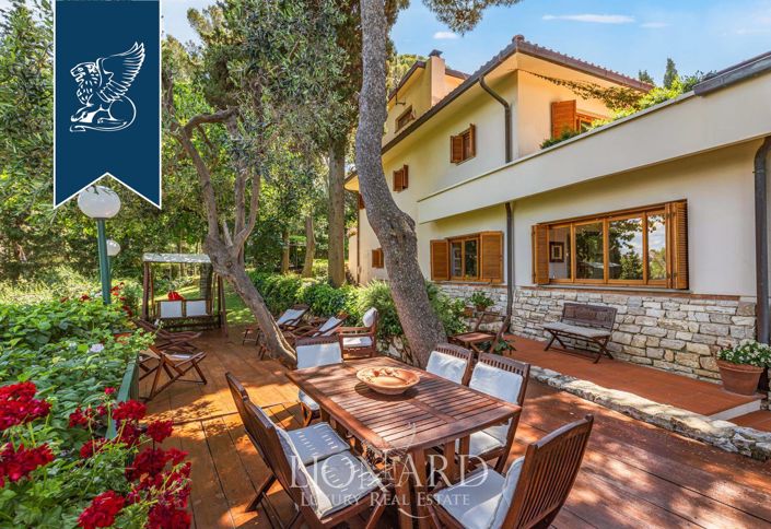 Image No.8-8 Bed Villa for sale