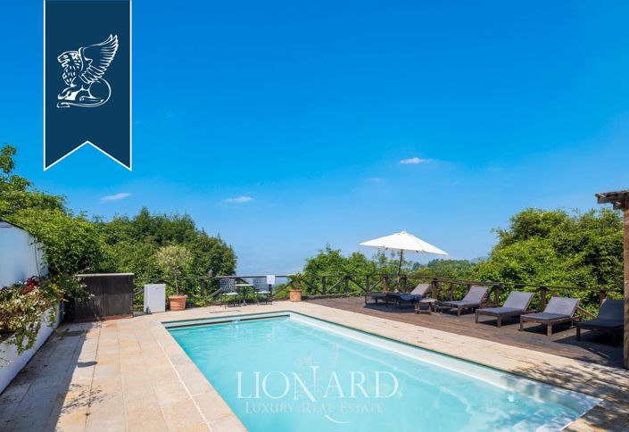 Image No.8-17 Bed Villa for sale