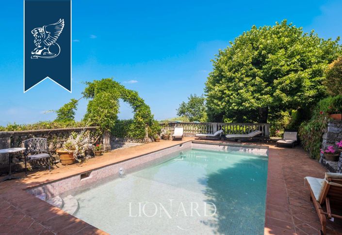 Image No.9-17 Bed Villa for sale