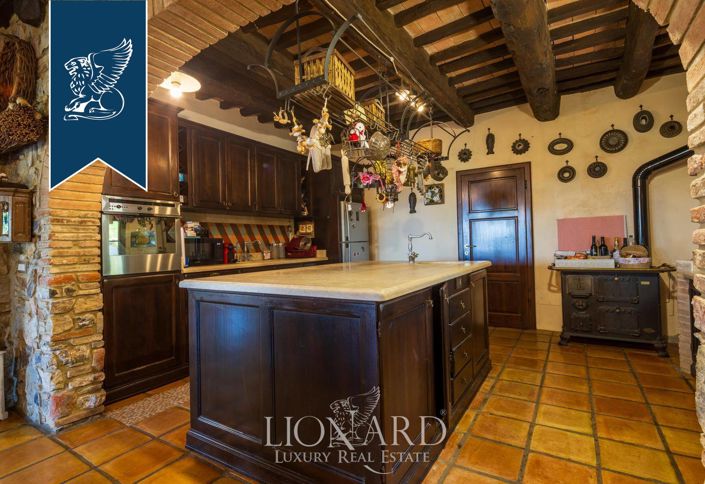 Image No.18-6 Bed Villa for sale