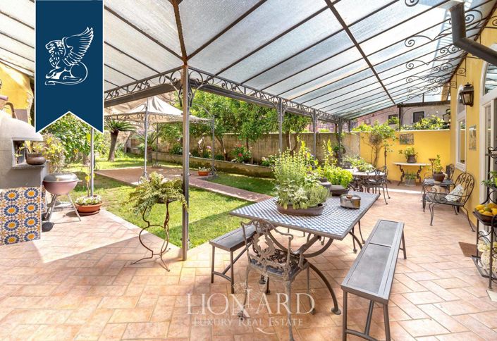 Image No.10-4 Bed Villa for sale