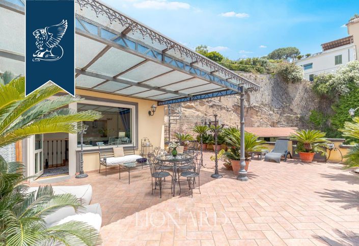 Image No.9-4 Bed Villa for sale