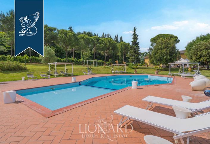 Image No.10-14 Bed Farmhouse for sale