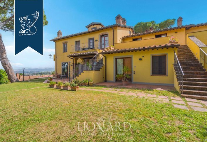 Image No.13-14 Bed Farmhouse for sale