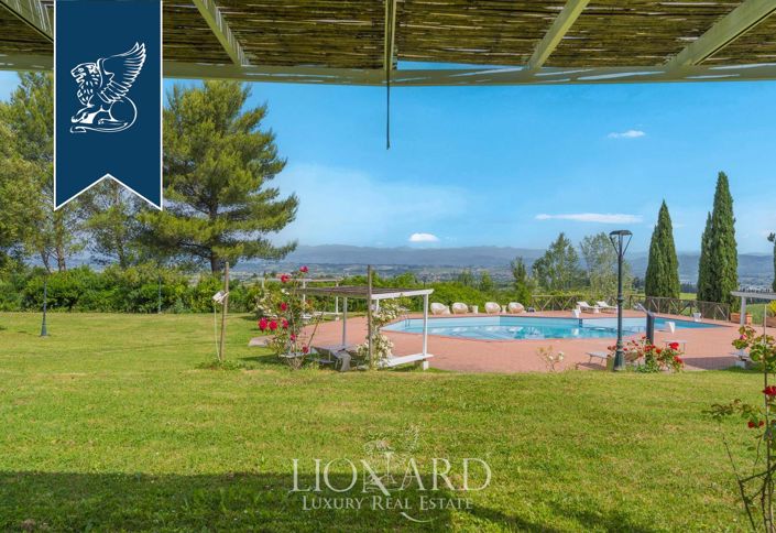 Image No.8-14 Bed Farmhouse for sale