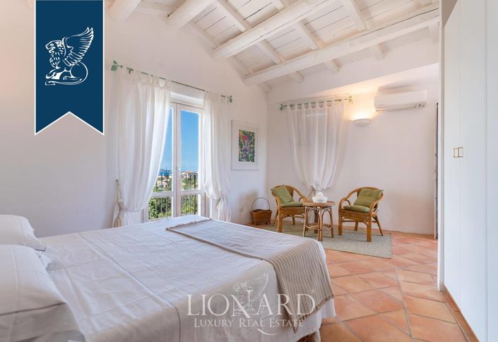 Image No.18-5 Bed Villa for sale