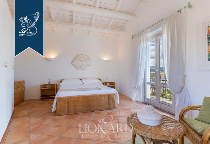 Image No.20-5 Bed Villa for sale