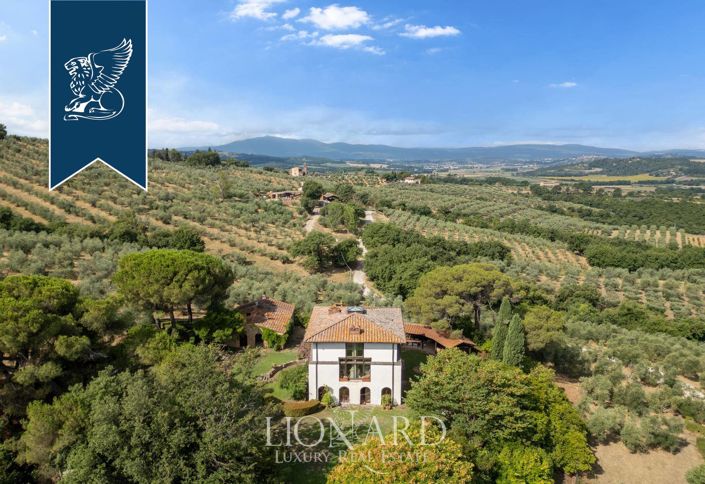 Image No.2-36 Bed Villa for sale