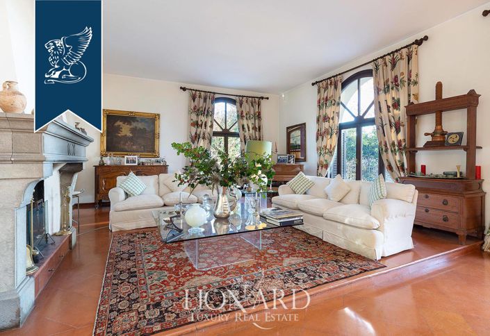 Image No.12-9 Bed Villa for sale