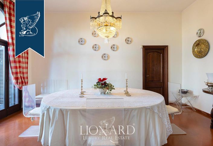 Image No.15-9 Bed Villa for sale